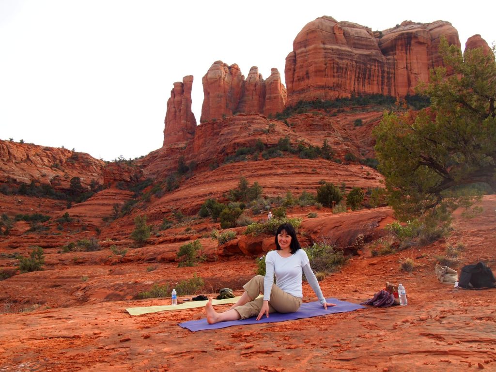 Sedona red rock yoga tour